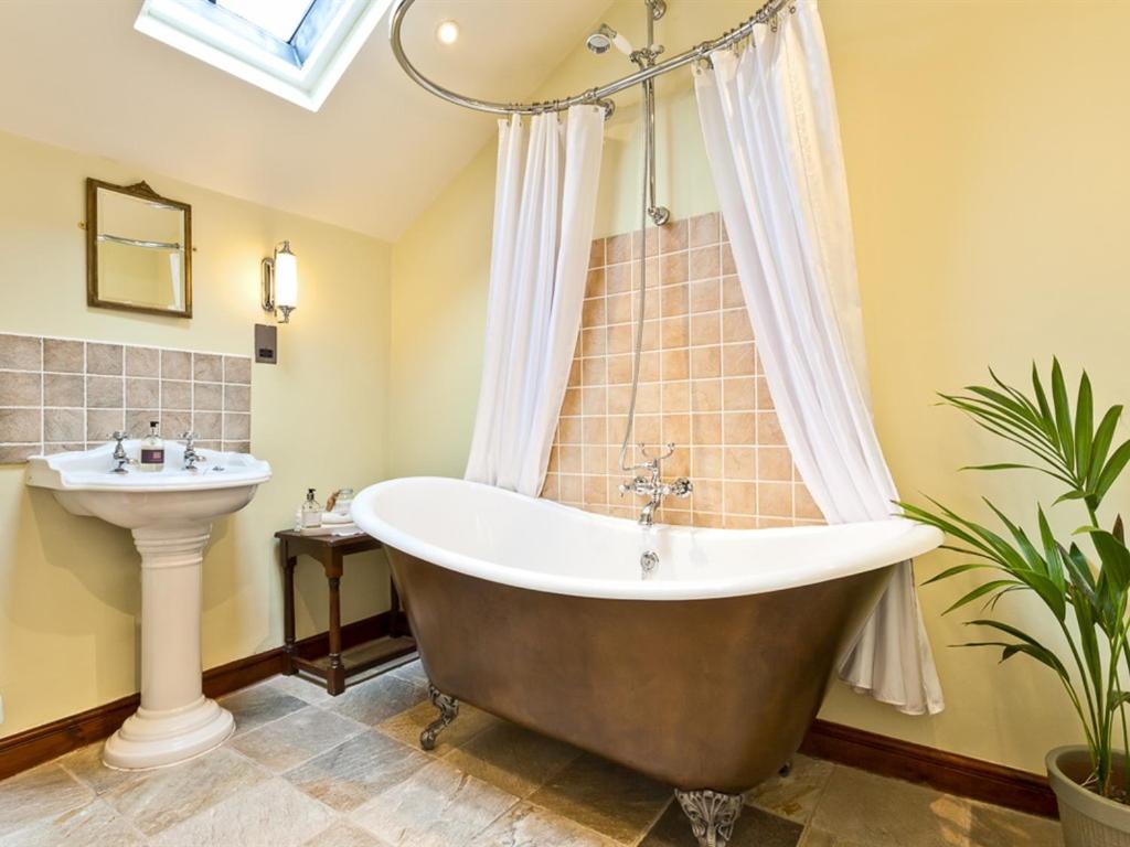 Waterwheel Guesthouse Ambleside Ngoại thất bức ảnh